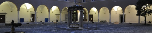 Immagine Chiostro con luci